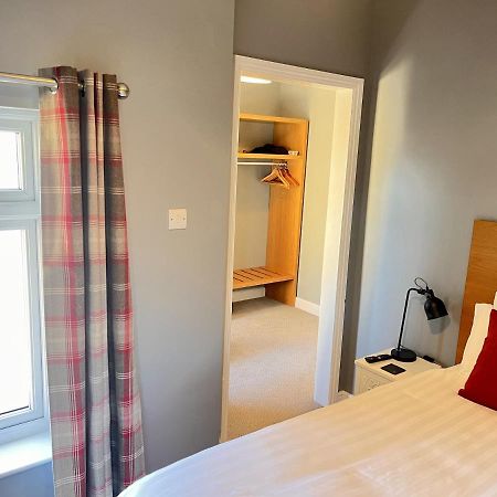 Hk Rooms - Self Catering Rooms لوستوفت المظهر الخارجي الصورة