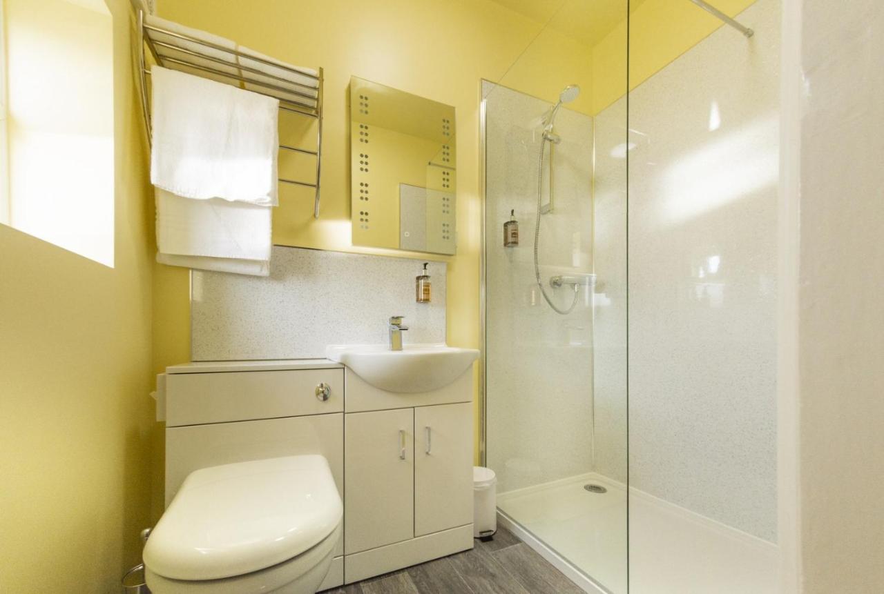 Hk Rooms - Self Catering Rooms لوستوفت المظهر الخارجي الصورة