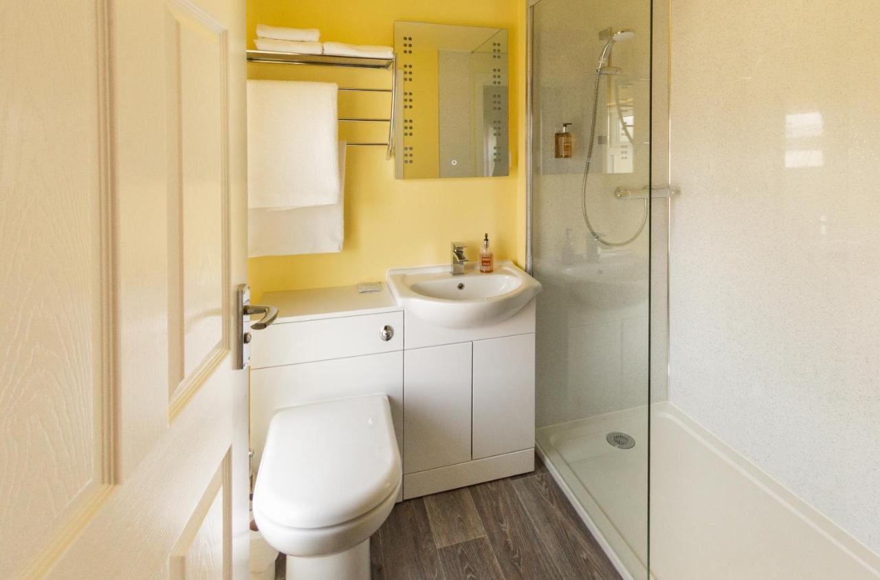 Hk Rooms - Self Catering Rooms لوستوفت المظهر الخارجي الصورة