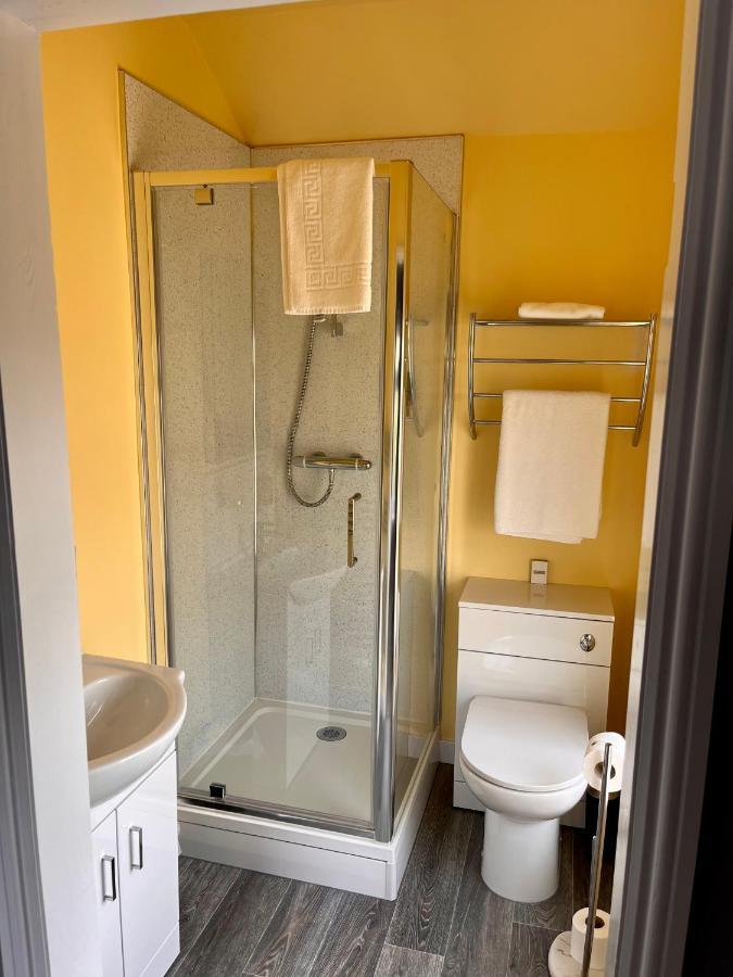 Hk Rooms - Self Catering Rooms لوستوفت المظهر الخارجي الصورة