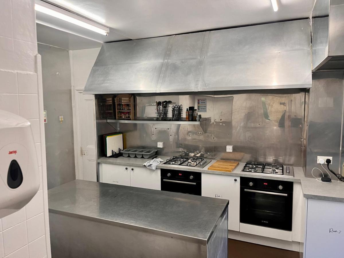 Hk Rooms - Self Catering Rooms لوستوفت المظهر الخارجي الصورة